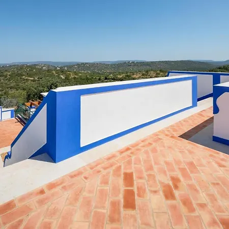 Villa Sleeps 6 With Pool And Air Con *