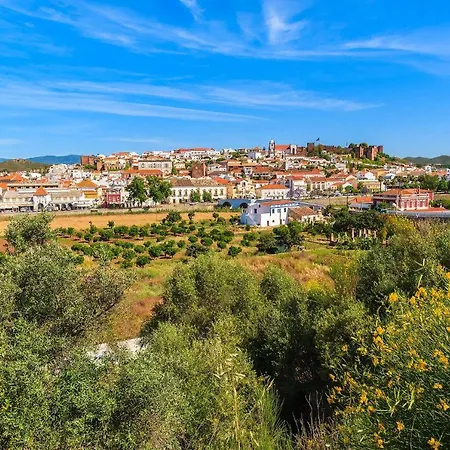 Villa Sleeps 6 With Pool And Air Con *